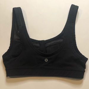 black lululemon sports bra!!